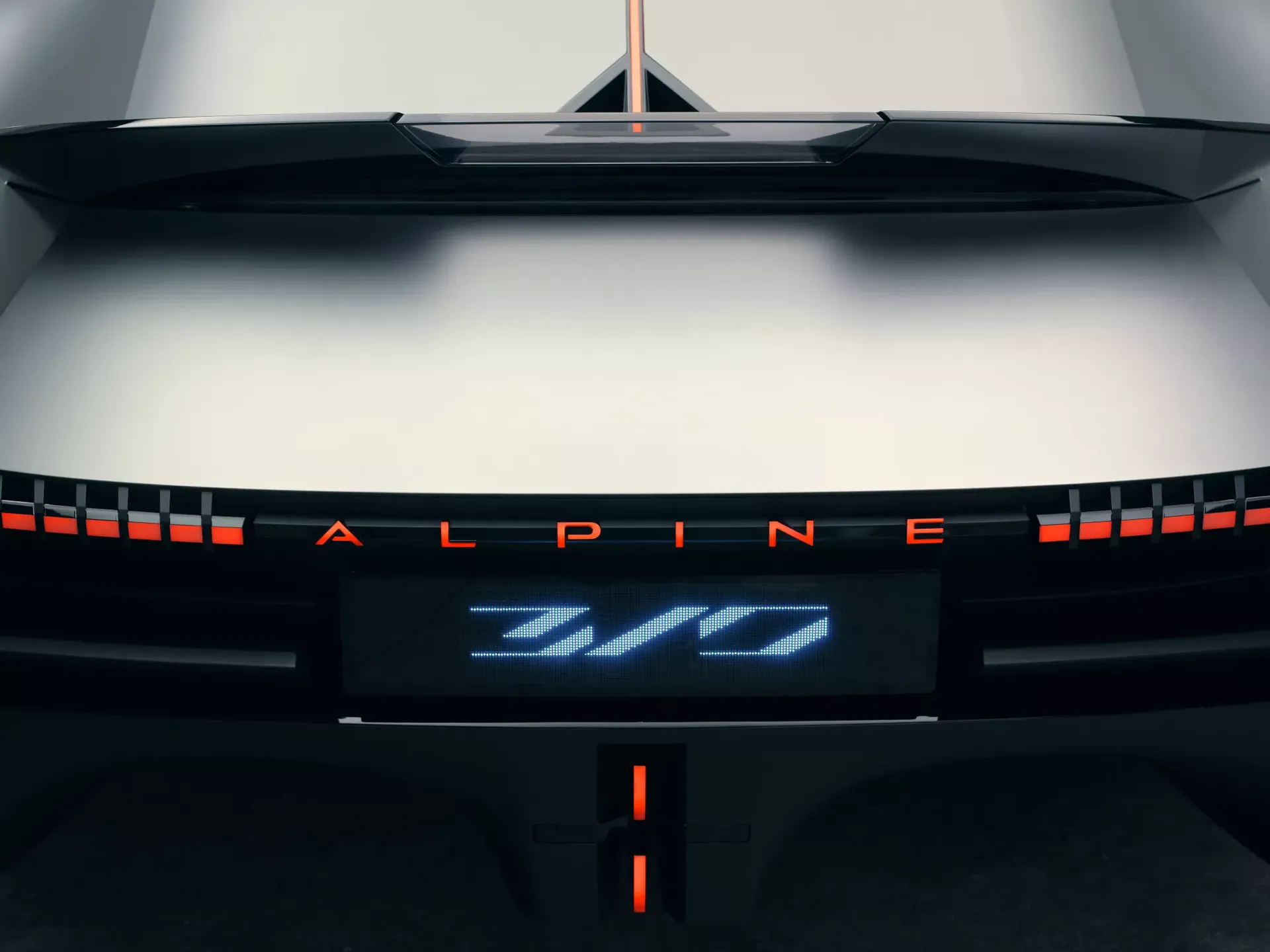 Alpine A310 Vision — detal tyłu, światła i logo Alpine