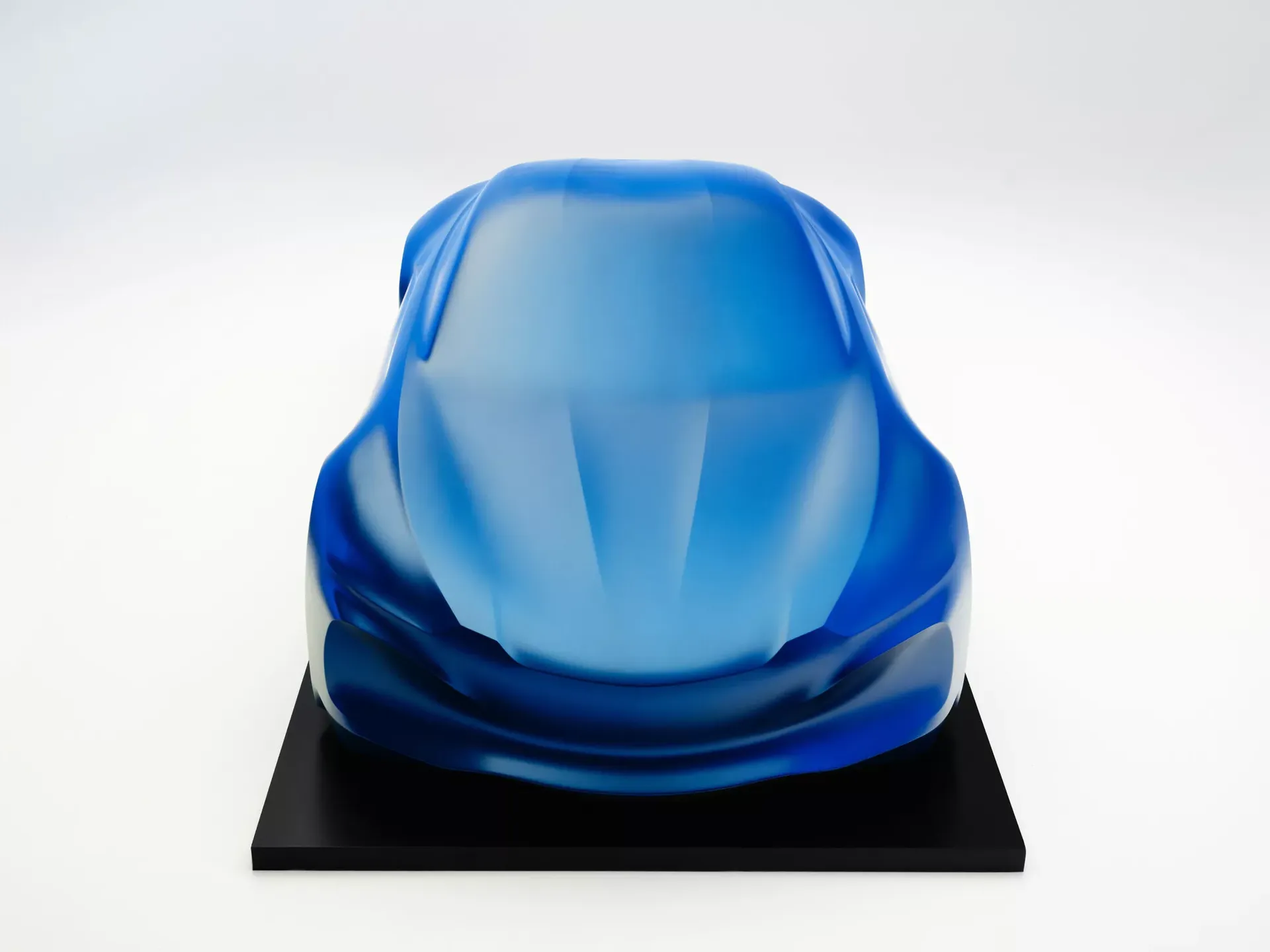 Alpine A110 — rzeźba, przód, jasne tło