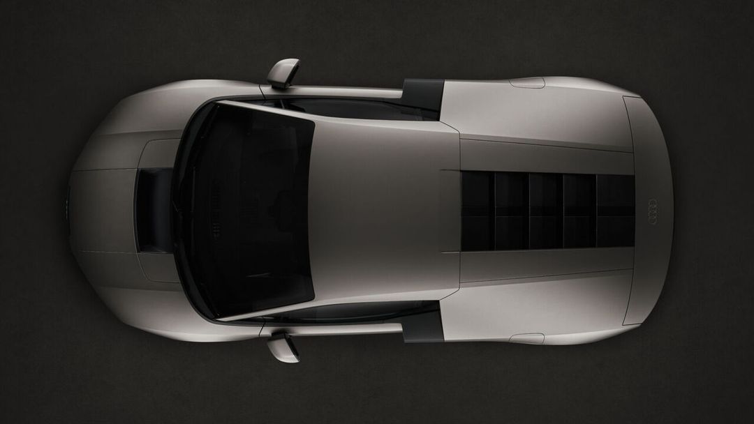 Audi Nuvolari — widok z góry, karoseria w kolorze srebrnym, boczne wloty powietrza