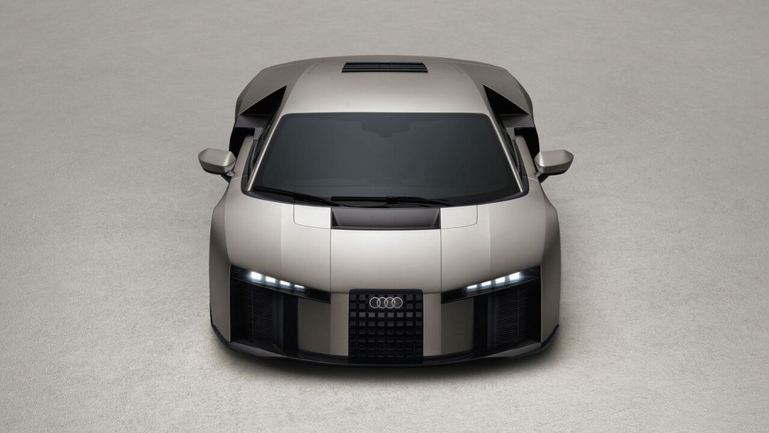 Audi Nuvolari — przód, studyjne ujęcie z góry