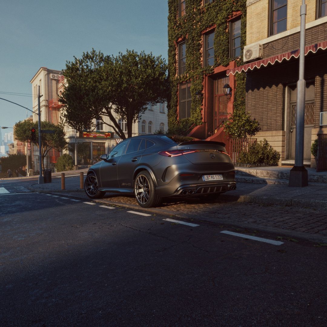 Mercedes-AMG GLC 53 4MATIC+ — tył, zaparkowany na rogu ulicy