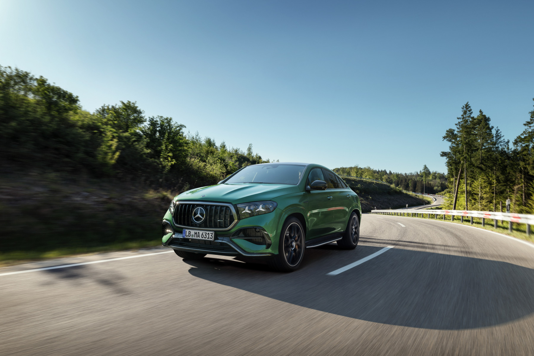 Mercedes-AMG GLE 63 S Coupe — przód, jazda prostym odcinkiem drogi