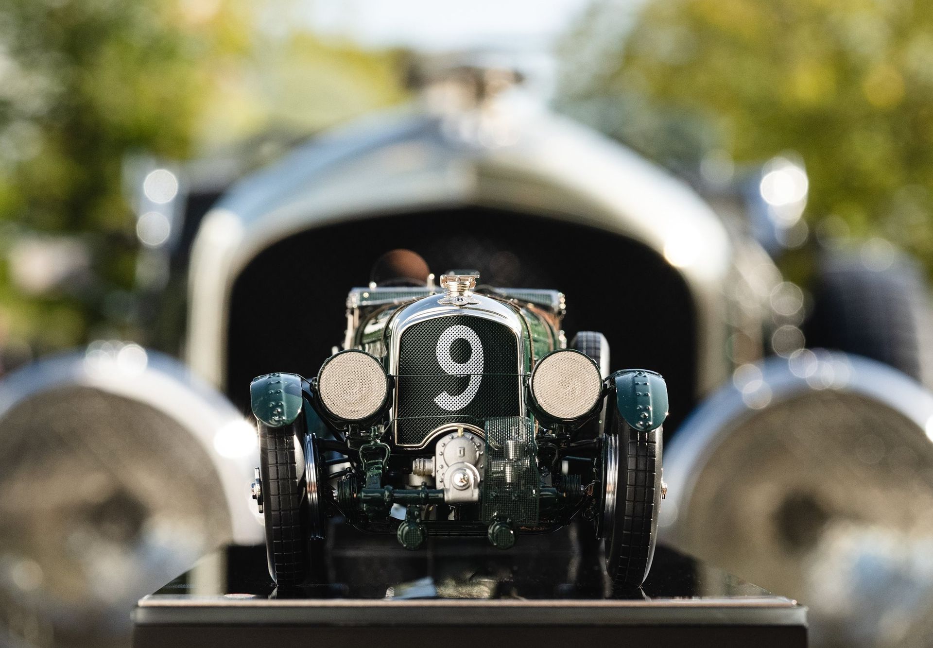 Bentley Blower Jnr — model, przód
