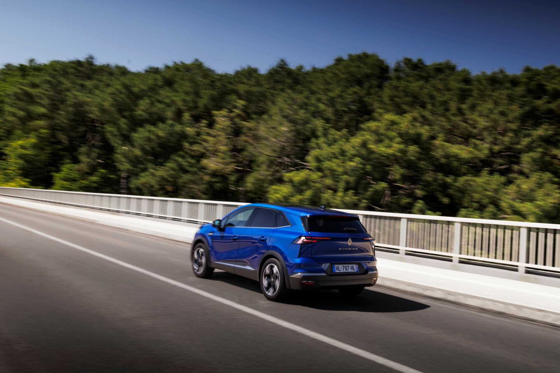 Renault Captur Eco-G 120 — tył, ujęcie 3/4