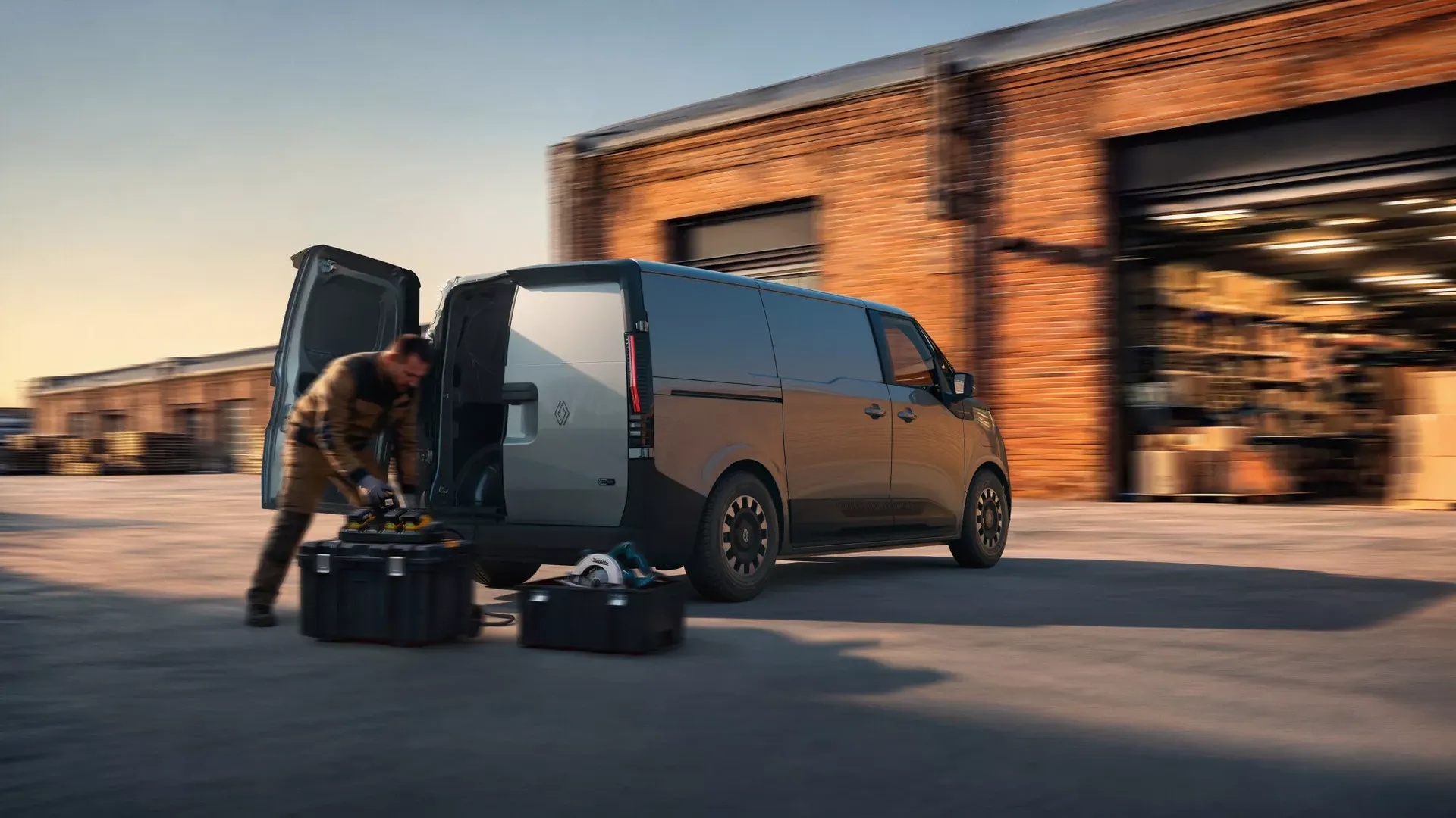 Renault Trafic Van E-Tech electric — tył, załadunek