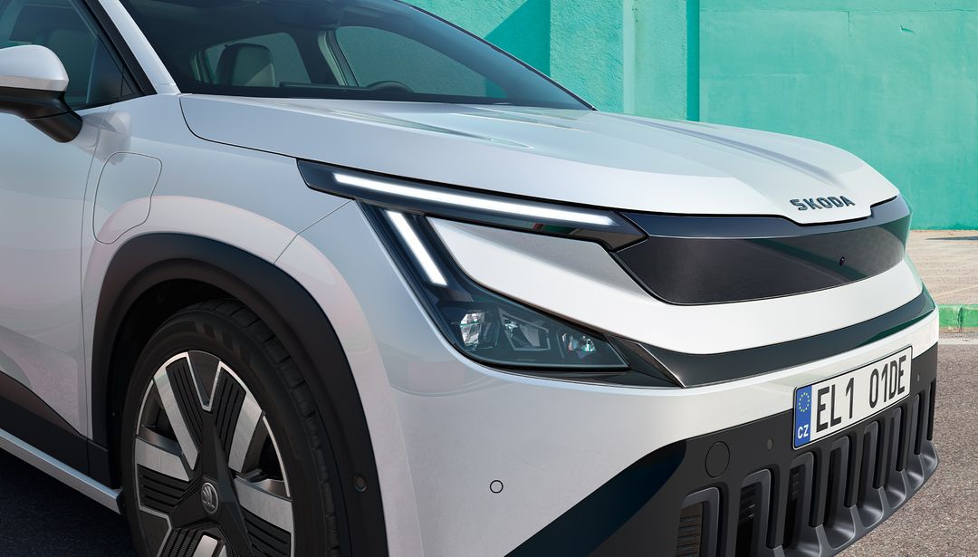 Škoda Epiq — detal reflektora LED i atrapy chłodnicy, styl Modern Solid